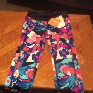 NWT Girls Gymgo 5/6 compression pants/ leggings